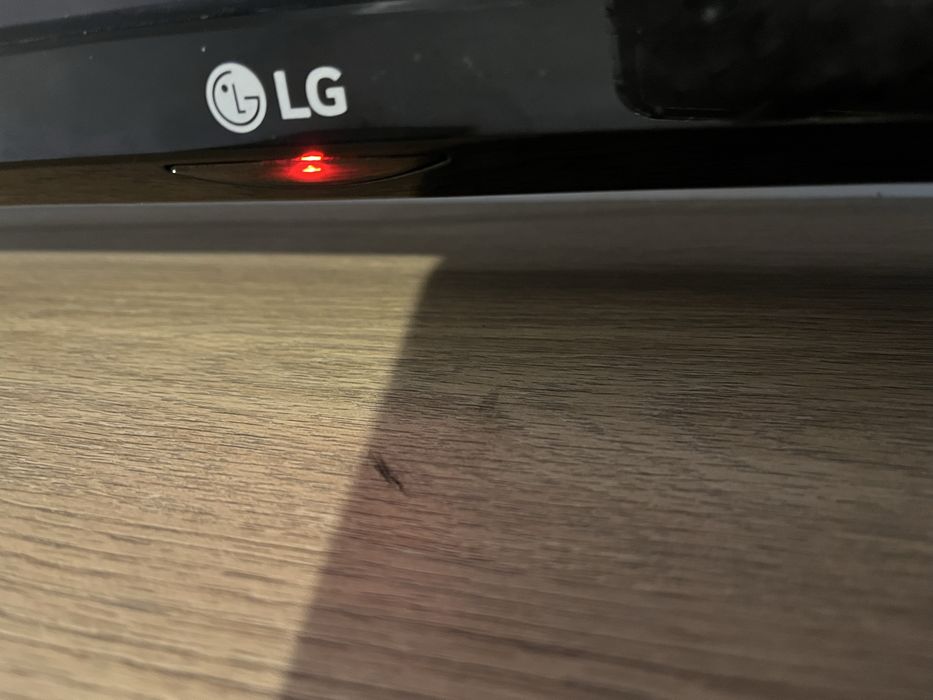 Sprzedam używany telewizor LG z funkcją smart Netflix youtube itp.