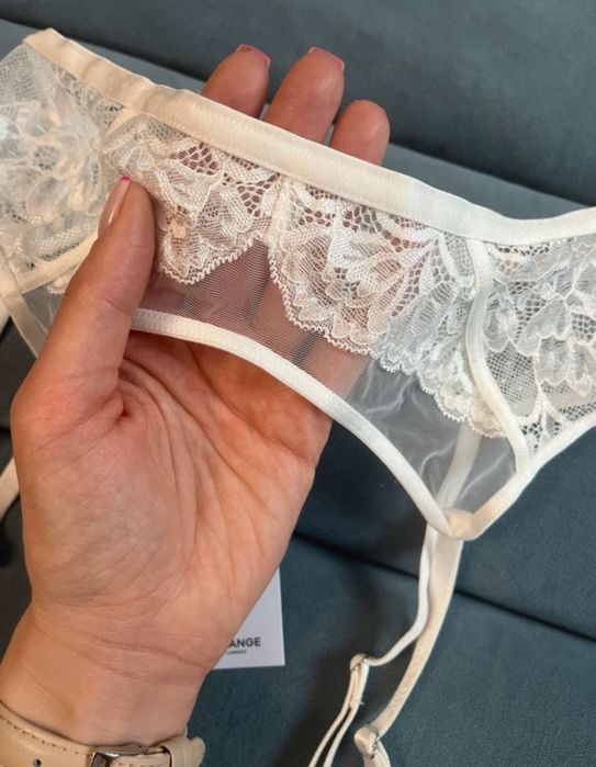 Pas do pończoch i komplet Change