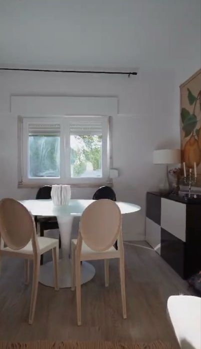 Cadeiras Ghost Kartell by Philippe Starck e mesa  oval NOVAS