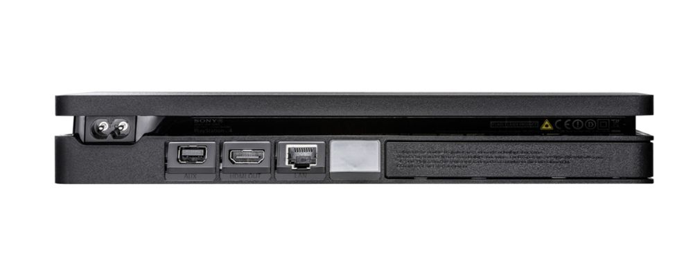 PlayStation 4 com alguns  jogos