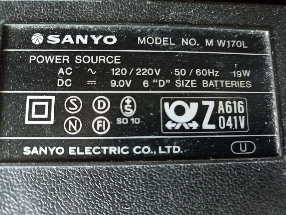 Radiomagnetofon Sanyo