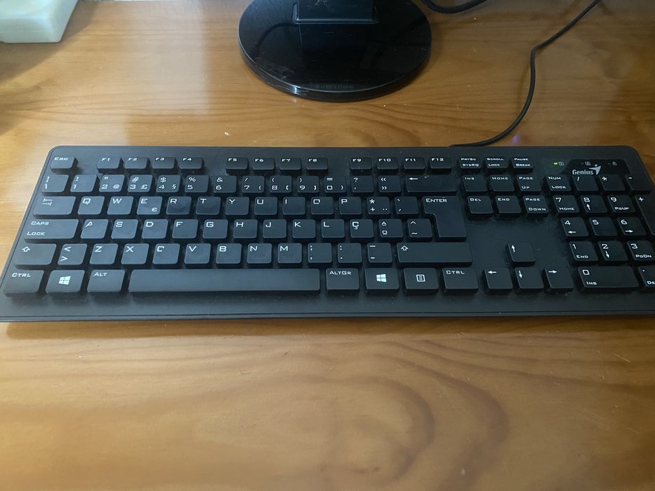 Computador + Monitor + Teclado