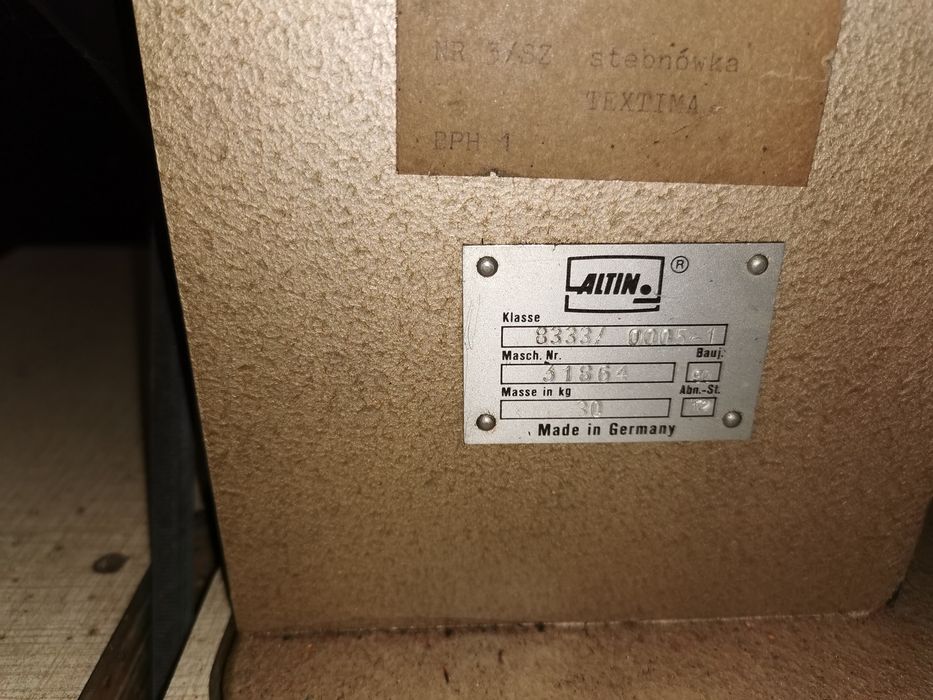 Maszyna do szycia Textima stebnówką