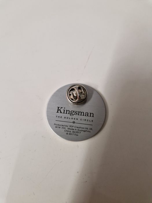 Przypinka z literą K Kingsman