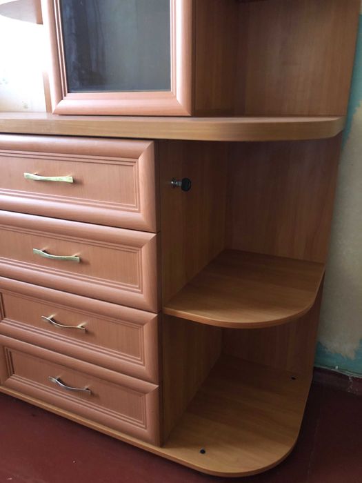 Гарнітур меблевий для вітальні та спальні