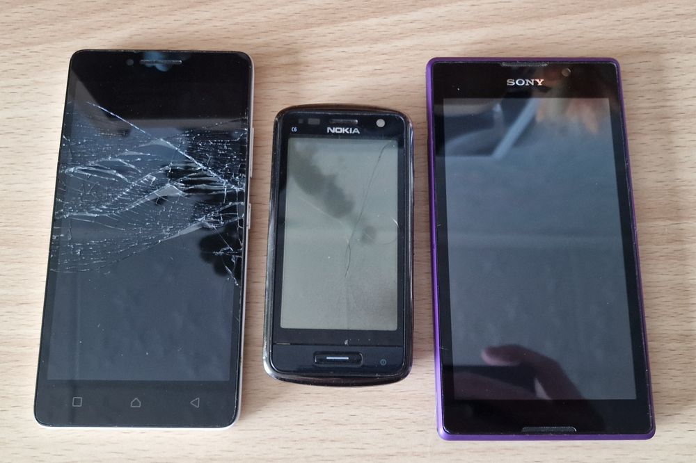 Nokia C6 / Lenovo A6010 / Sony Xperia C2305