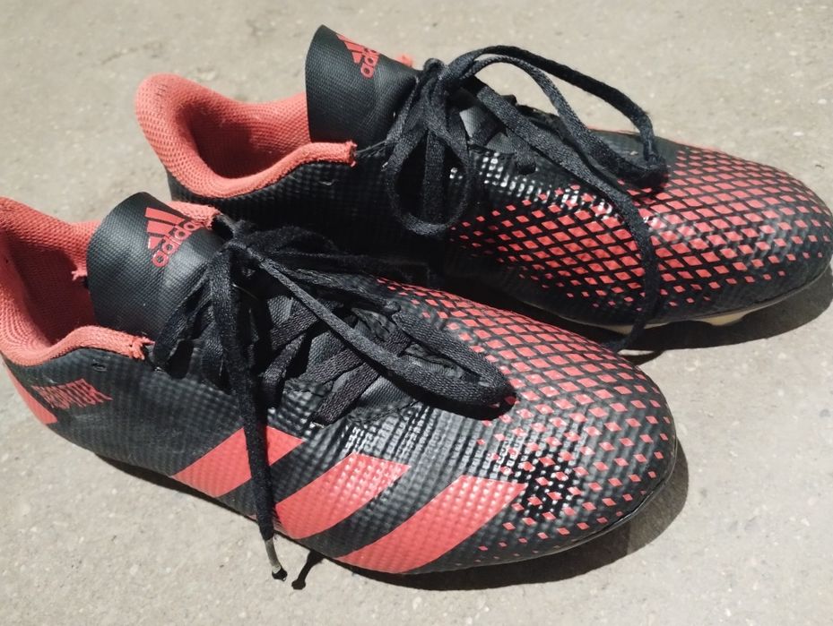 Buty korki Adidas predator 42