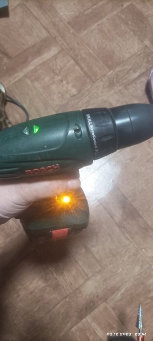 Шуруповёрт Bosch 12в.