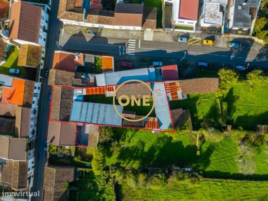 Armazém com Elevado Potencial de Investimento | Pico da Pedra