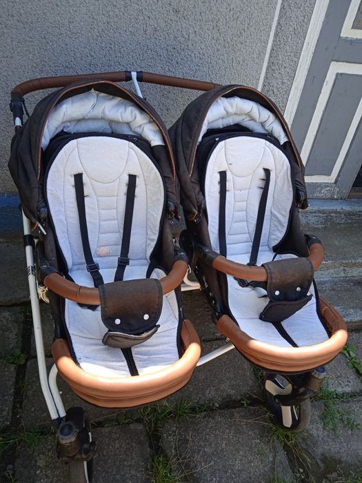Коляска для двійні