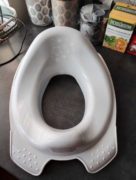 Nakładka na toaletę dla dziecka – szara z gwiazdkami, antypoślizgowa