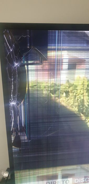 TV. Led LG tela partida