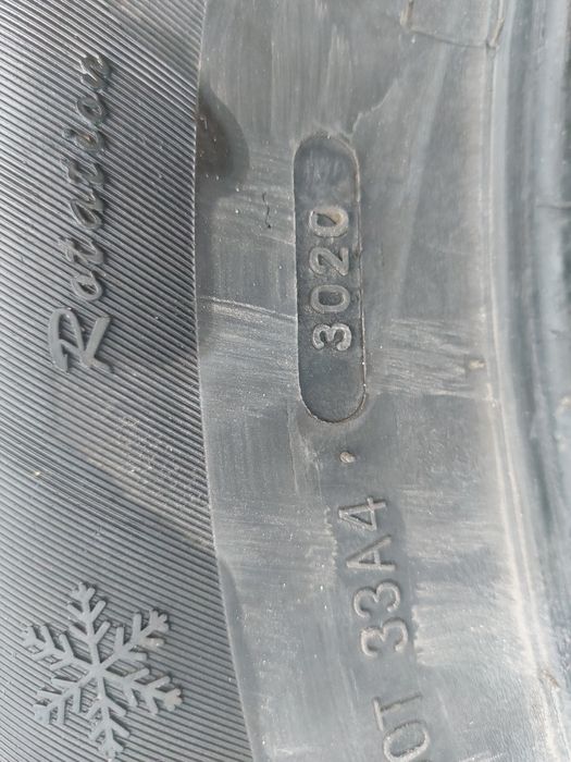 Резина зимова 275/55 r20