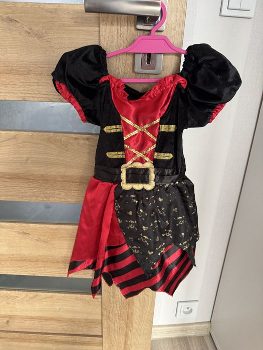 Strój piratki bal kostiumowy
