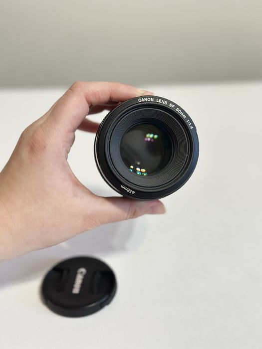 Canon EOS 2000D + 2 об’єктиви (50mm 1.4) + рюкзак | Готовий комплект