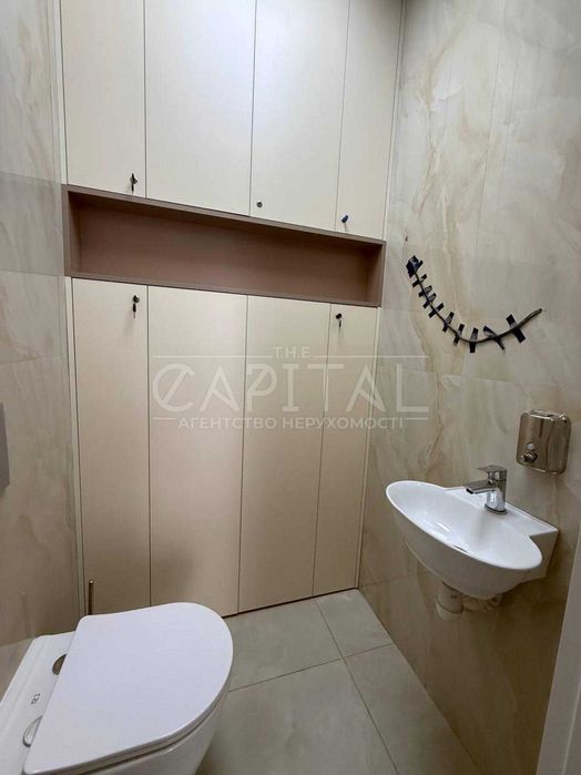 Терміново Оренда  Торгівельна площа Володимирська,Жилянська