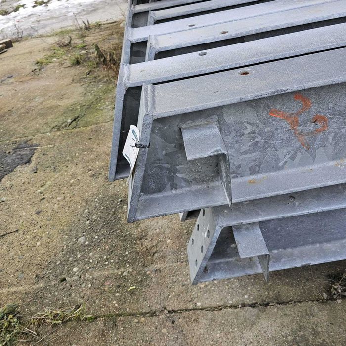 Ocynkowona konstrukcja hali 16 m x 37 m  stan idealny  jak nowa .