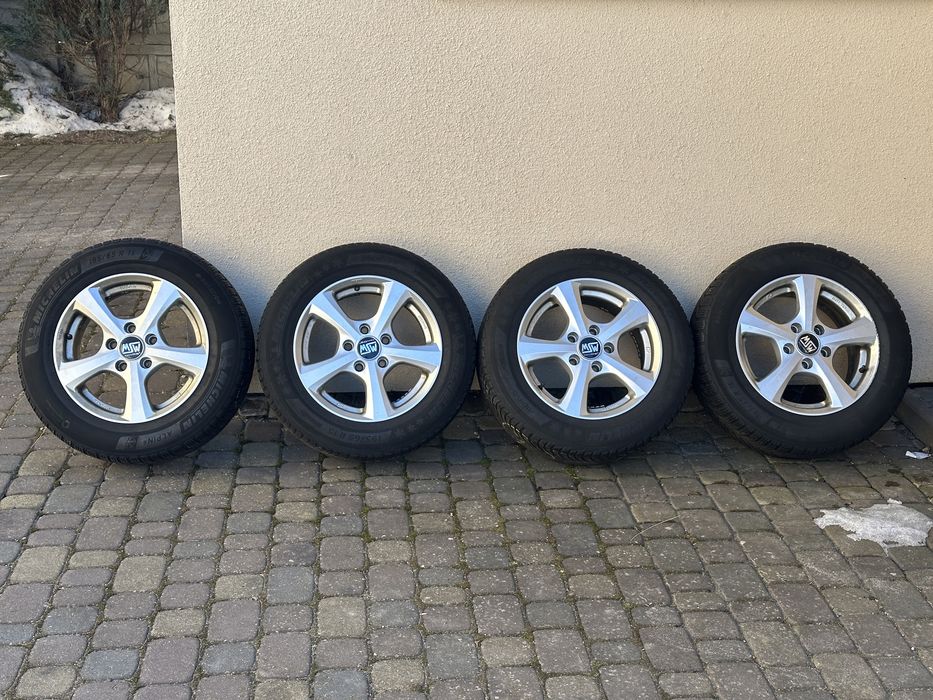 Колеса Диски шини 195/65 R15 Skoda Volkswagen