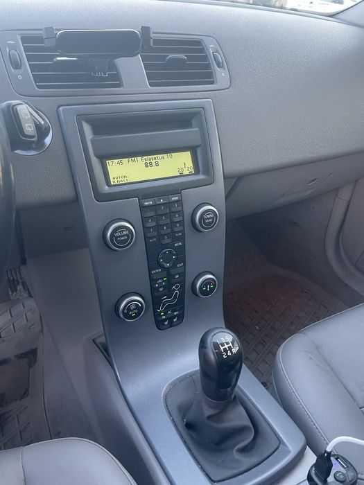 Volvo v50 2008 рік  Base