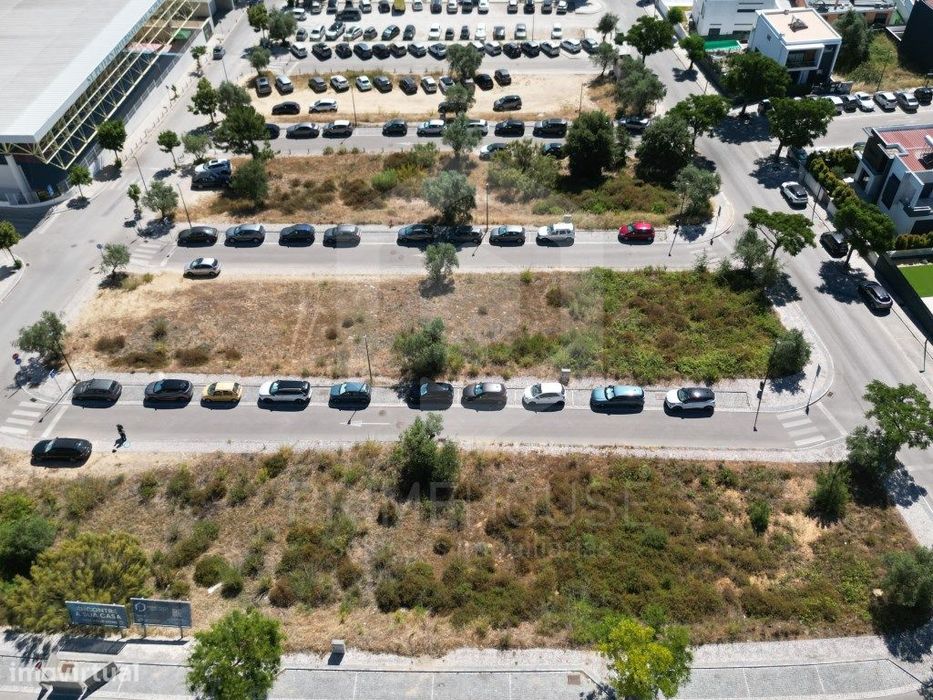 Terreno para construção de prédio multifamiliar