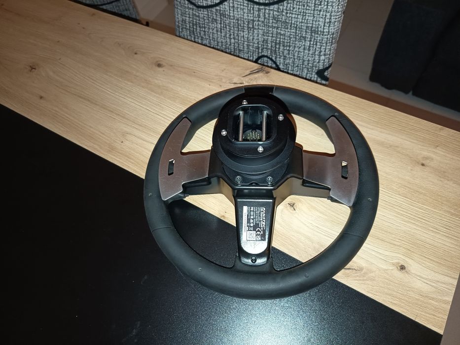 Volante Fanatec P1 V2 com QR2 metálico