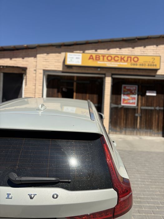 Ремонт сколів лобового скла Кропивницький — швидко та якісно з гарантією