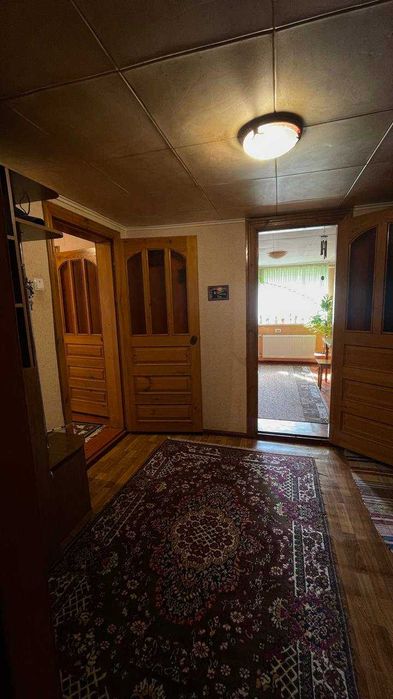 Продам будинок  99,2 м² з гаражем та власним подвір'ям.