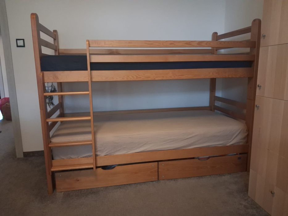 OKAZJA Łóżko piętrowe z materacami stan BDB!