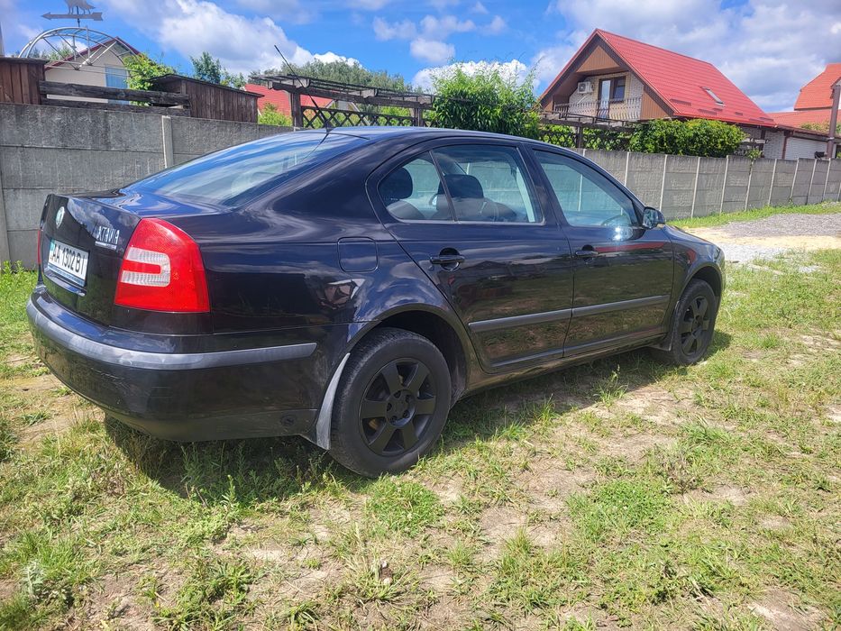 Skoda Octavia      .