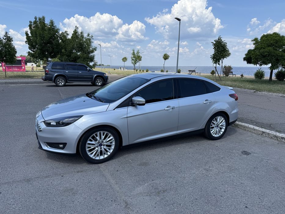 Ford Focus 2018 VIN 1FADP3J2XJL279655 фото оголошення 5 з 12