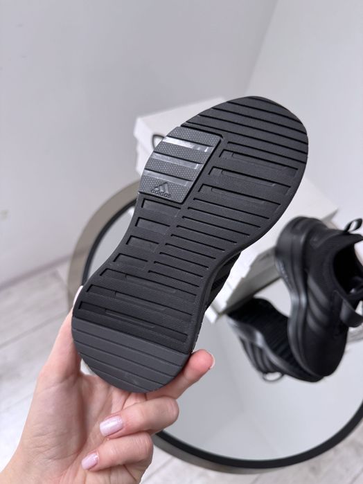 Легчайшие кроссовки на липучках Adidas RACER 28/30р
