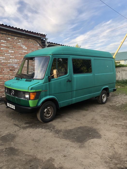 Мерседес 208,т1 дв 2,3 дизель