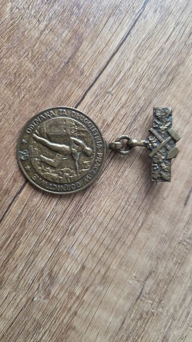 Medal 25 lat pracy w górnictwie, odznaka brązowa