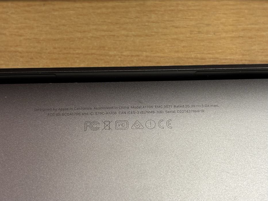 MacBook Pro touch 13.3 16 / 512