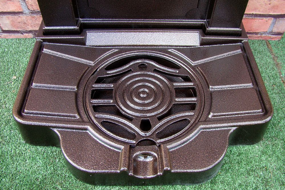 zdrój fontanna wodnik hydrant Gartenbrunnen Gusseisen+ kranik