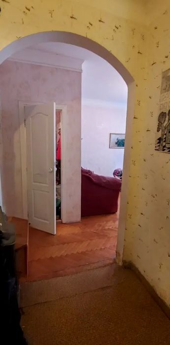 Продаєтся 2х.к  Проспект Центральний  Водопровідна