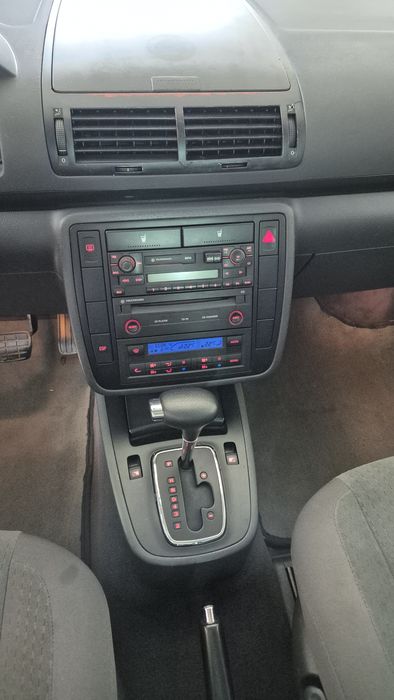 Vw Sharan 1.9 TDI automatica — photo 3