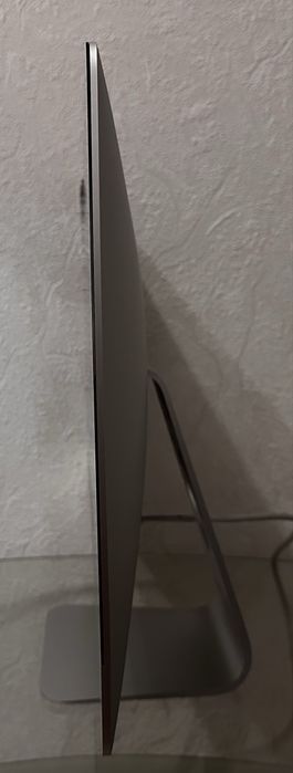 Apple iMac 2019 21 (працюють, бите скло, 2 штуки в наявності)