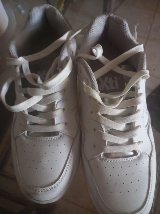 Tenis  stx branco