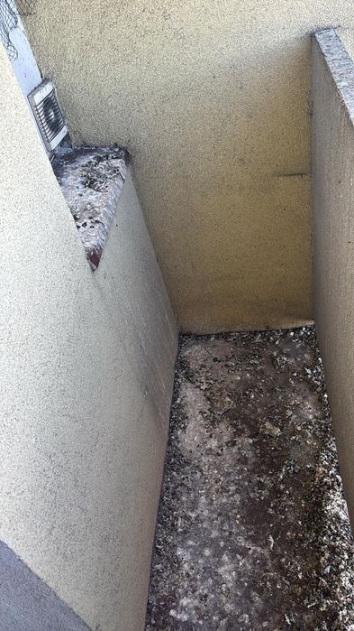 Sprzątanie balkonów czyszczenie i dezynfekcja montaż siatek na gołębie