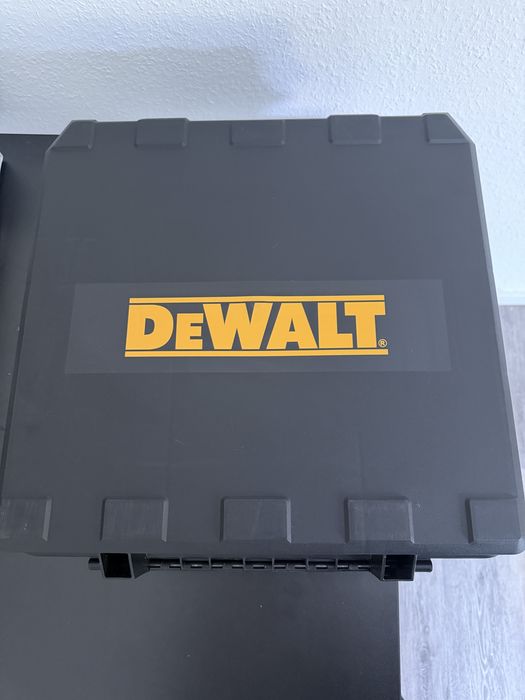 Акумуляторний нейлер DeWalt DCN930N 18V