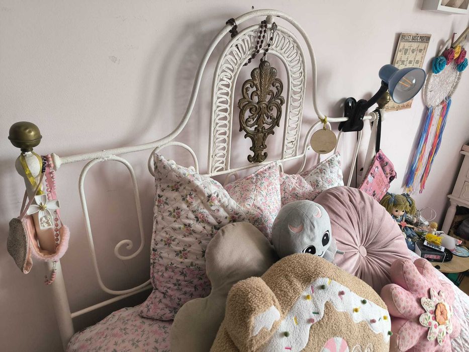 Cómoda e cama  para desocupar