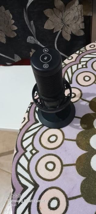 Microfone com led , só precisa de adaptador