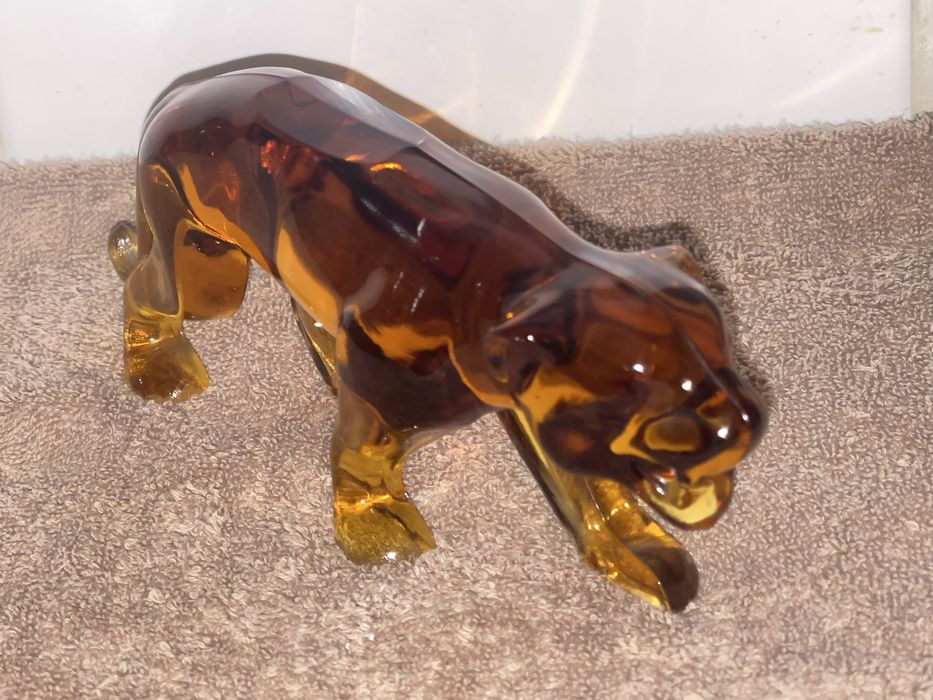 Пантера из янтарного стекла от Indiana Glass Conpany