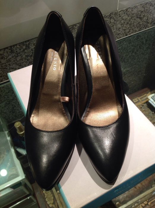 Sapatos 38/Super Preco! Decênio clássicos NOVOS