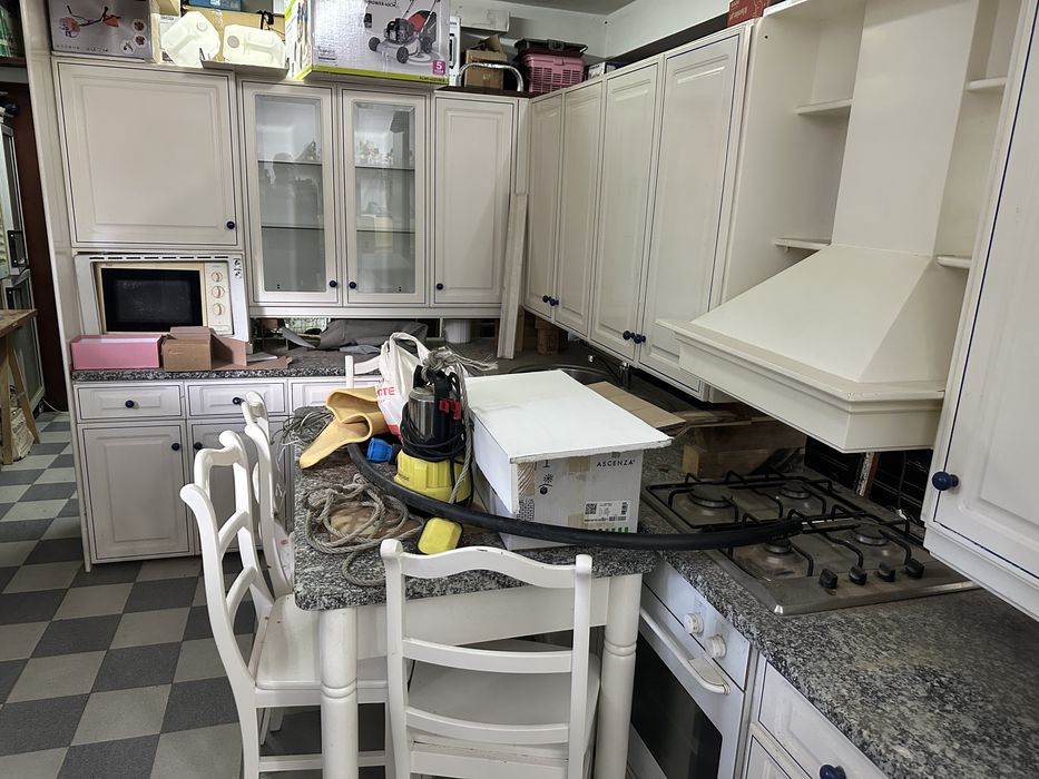 Cozinha completa usada com electrodomesticos