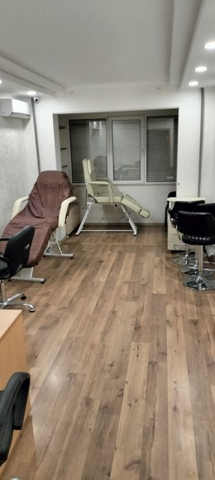 Сдам в аренду место в  Салоне красоты, Таврик ул.200 лет Херсона