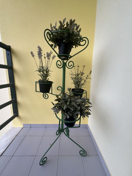 Floreira ferro antiga