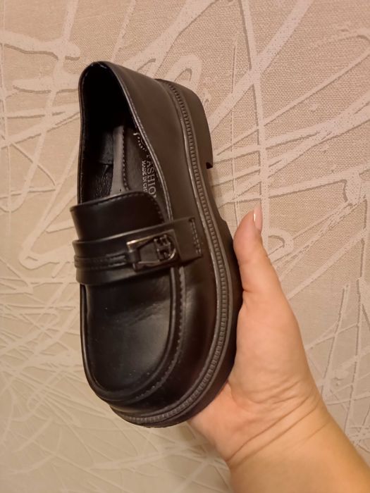 Туфлі для дівчинки