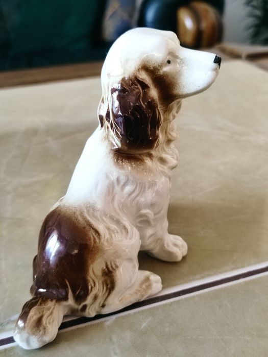 Antyczna figurka porcelanowa psa lata 30 te